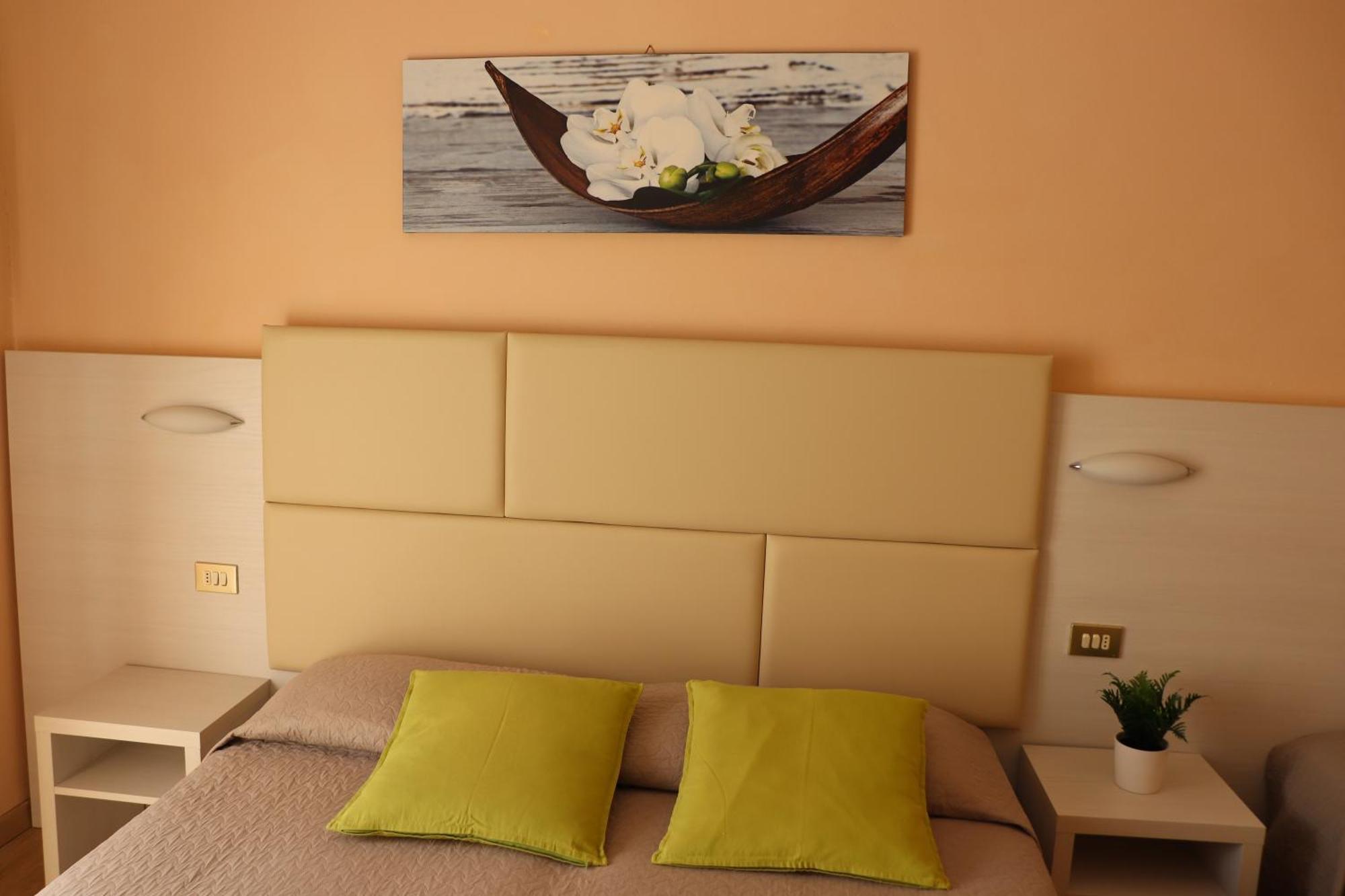 Hotel Barca D'Oro ベラーリア・イジェア・マリーナ エクステリア 写真